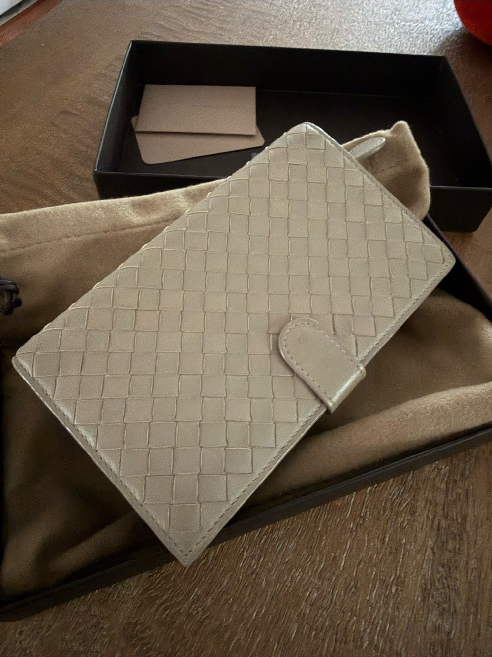 Bottega Veneta Intrecciato Bi-Fold Zip Wallet